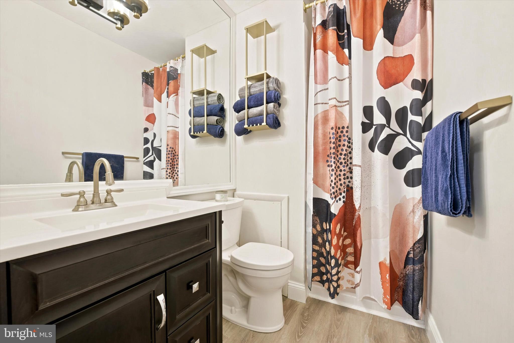 207 Walnut Hill Road, Unit 11 West Chester, PA 19382 - Photo 21 of 30 Primary bathroom