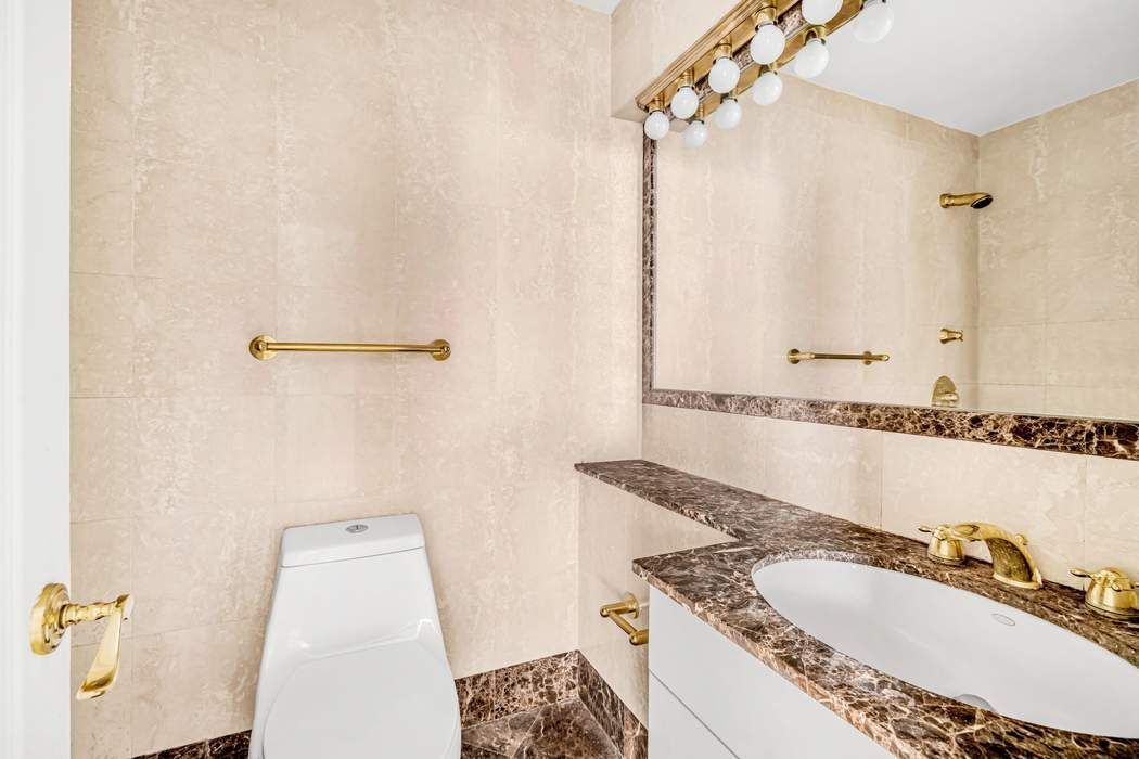 40 Sutton Place, Unit 5AJ Manhattan, NY 10022 - Photo 11 of 13