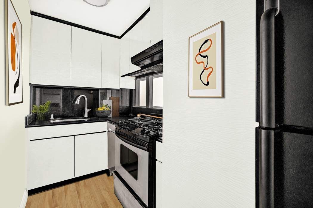 40 Sutton Place, Unit 5AJ Manhattan, NY 10022 - Photo 9 of 13