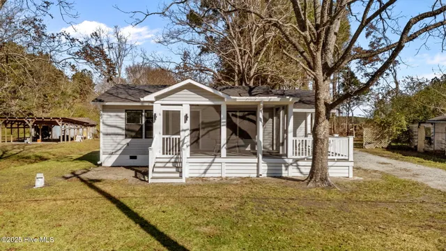 $205,000 | 359 Highway 307, Bayboro, NC 28515