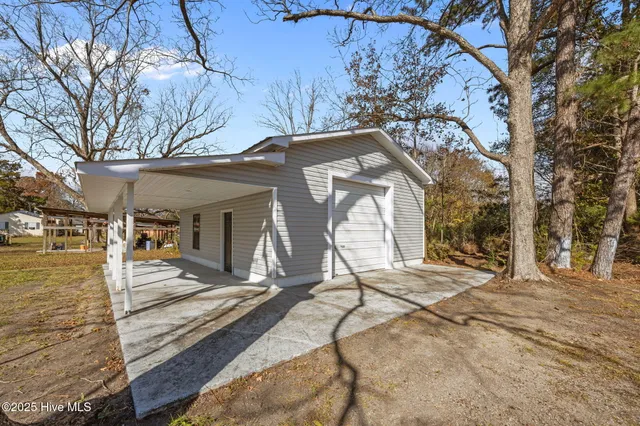 $205,000 | 359 Highway 307, Bayboro, NC 28515