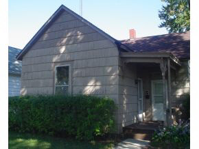 705 Monroe Street Rochester, IN 46975 - Photo 1 of 7