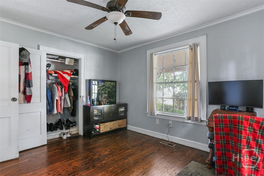 526 R Durant Avenue Savannah, GA 31404 - Photo 22 of 35