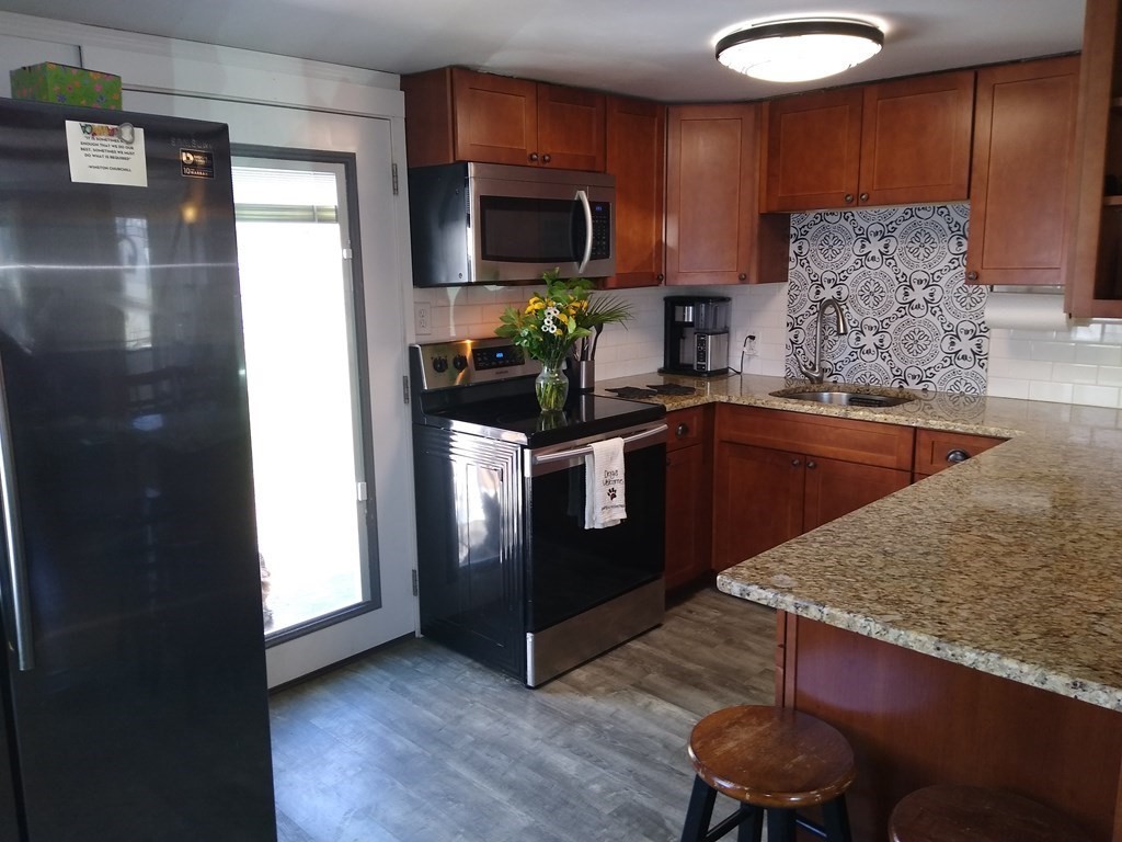 23 Dogwood Road Worcester, MA 01606 - Photo 5 of 33 Gallery Image 5