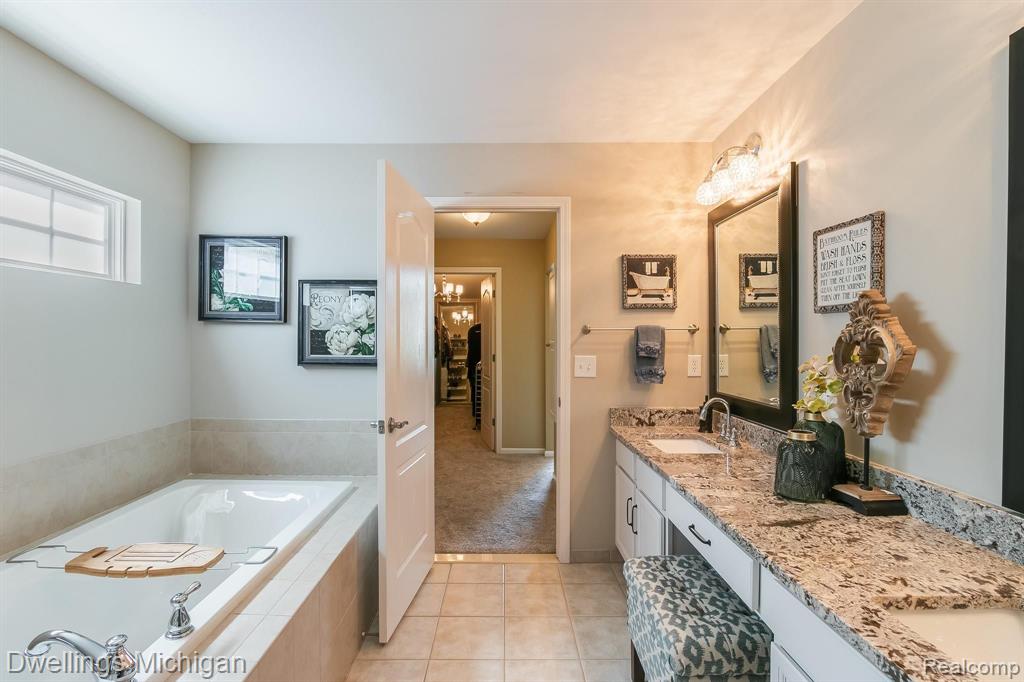 27616 Harrington Way Novi, MI 48374 - Photo 33 of 48