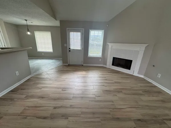 $1,750 | 5457 Sundale Way South, Memphis, TN 38135