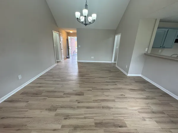 $1,750 | 5457 Sundale Way South, Memphis, TN 38135