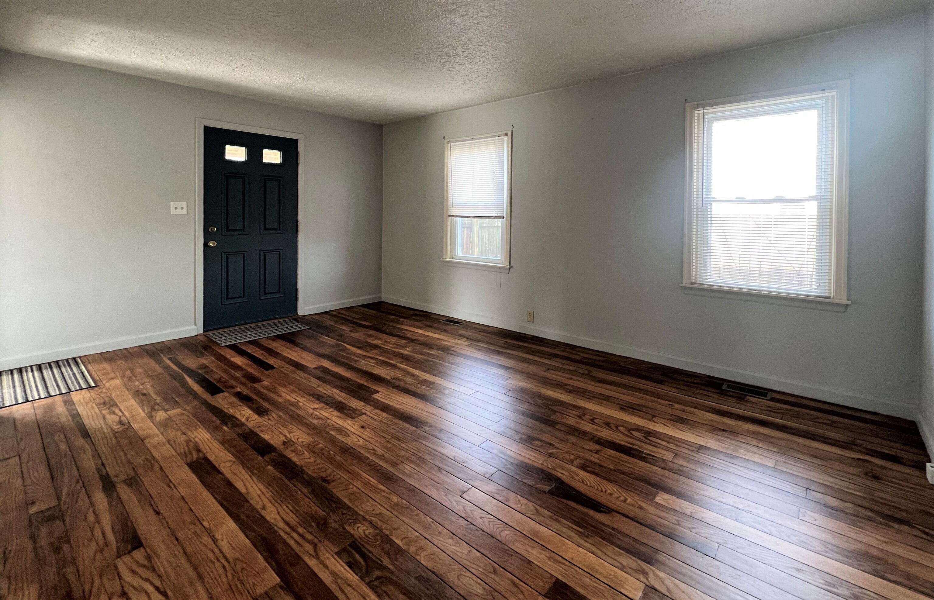 4572 Brookville Road Indianapolis, IN 46201 - Photo 12 of 19 Gallery Image 12