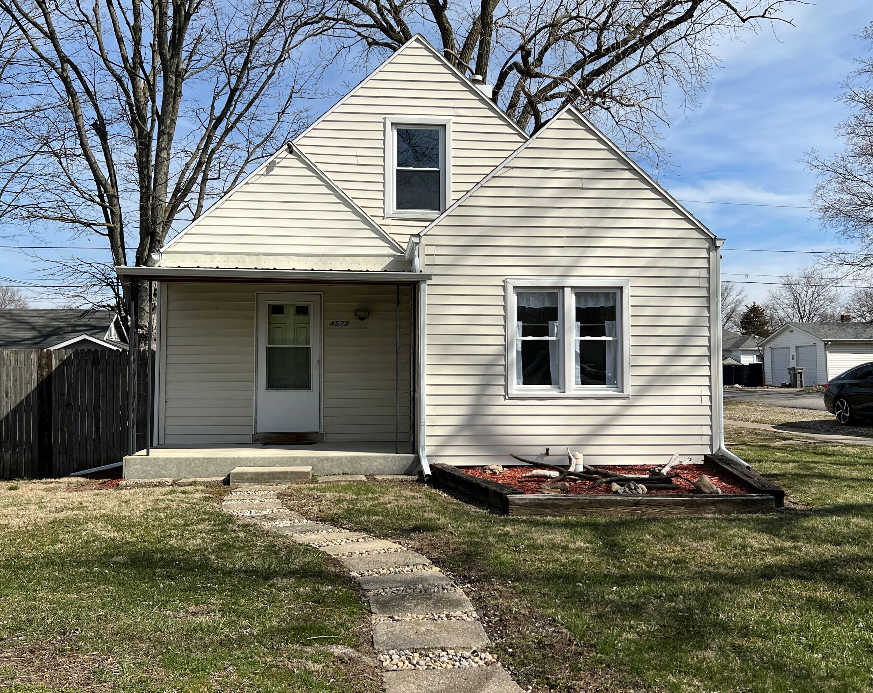 4572 Brookville Road Indianapolis, IN 46201 - Photo 16 of 19 Gallery Image 16