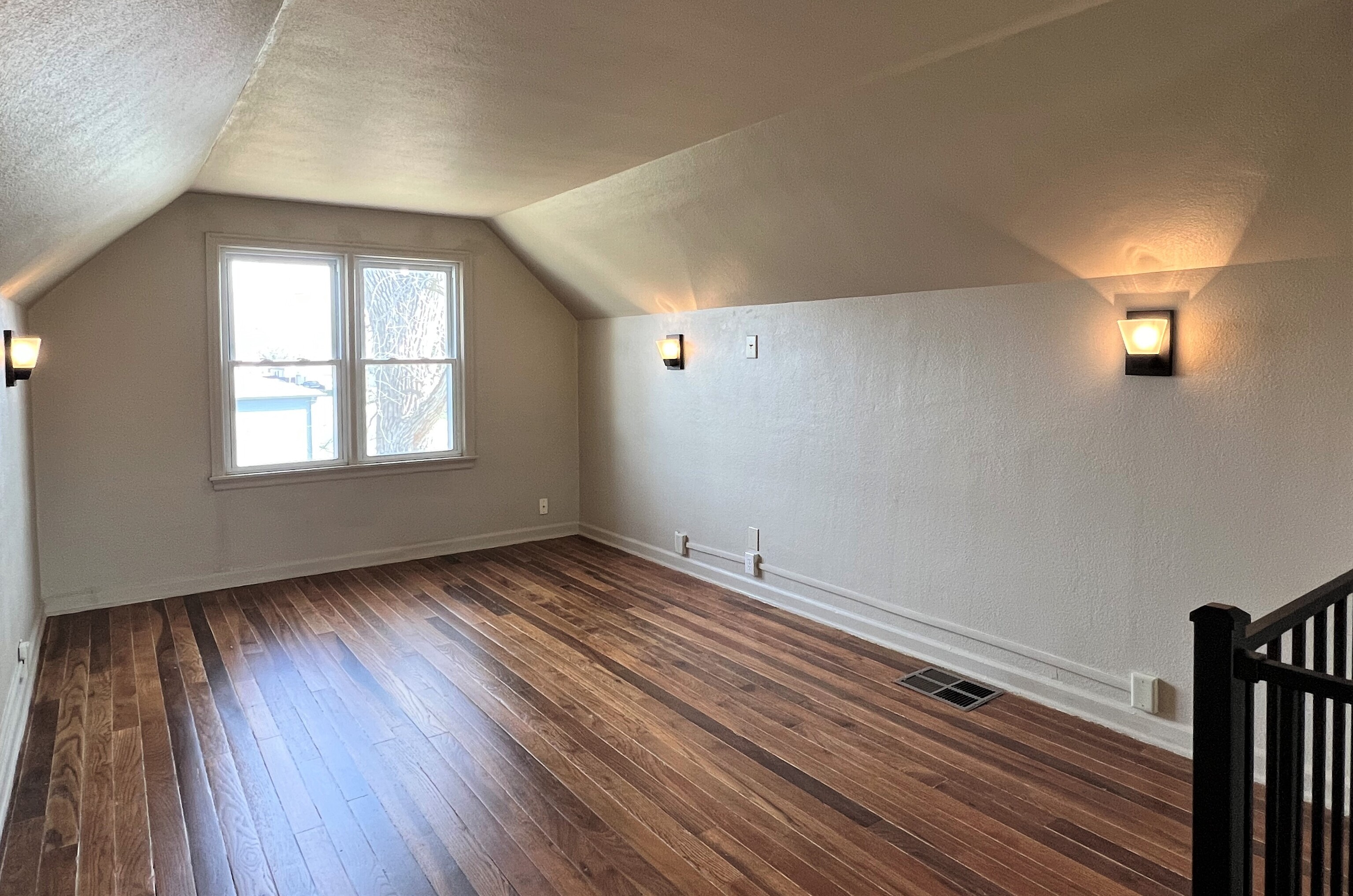4572 Brookville Road Indianapolis, IN 46201 - Photo 9 of 19 Gallery Image 9