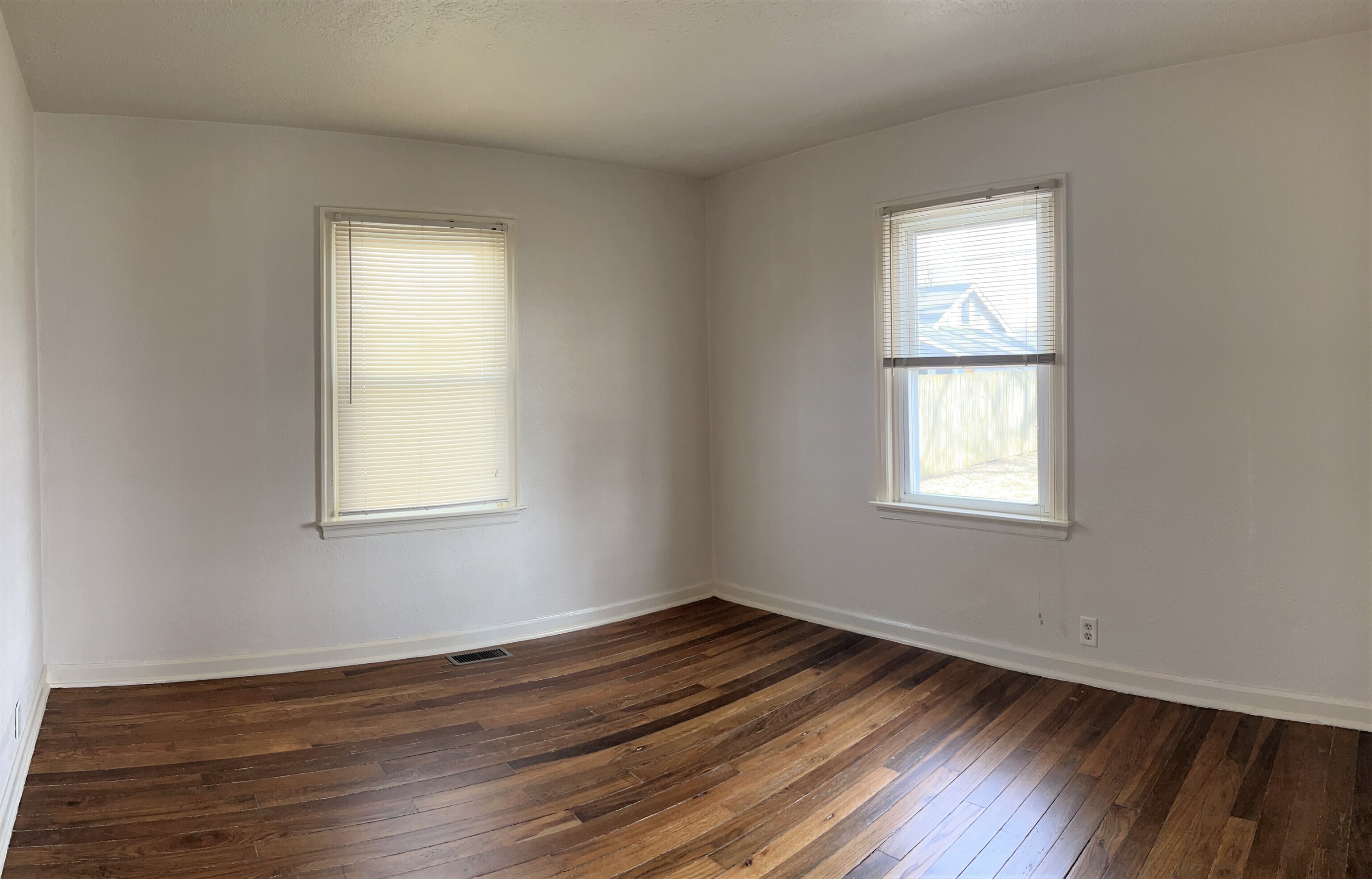 4572 Brookville Road Indianapolis, IN 46201 - Photo 10 of 19 Gallery Image 10
