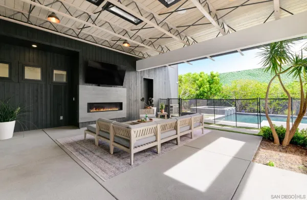 $3,649,000 | 121 Avenida Esperanza, Encinitas, CA 92024