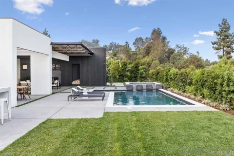 $3,649,000 | 121 Avenida Esperanza, Encinitas, CA 92024