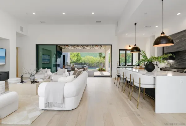 $3,649,000 | 121 Avenida Esperanza, Encinitas, CA 92024