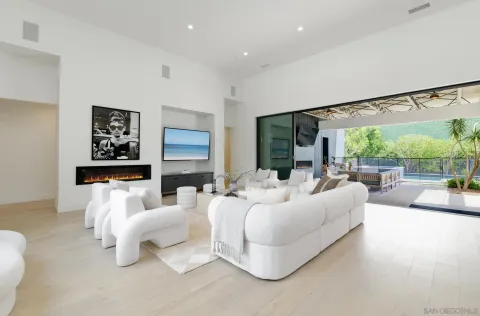 $3,649,000 | 121 Avenida Esperanza, Encinitas, CA 92024