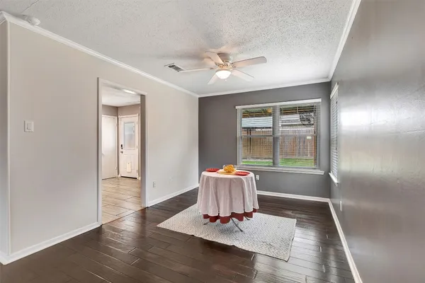 $259,900 | 8 Arlington Street, Conroe, TX 77301