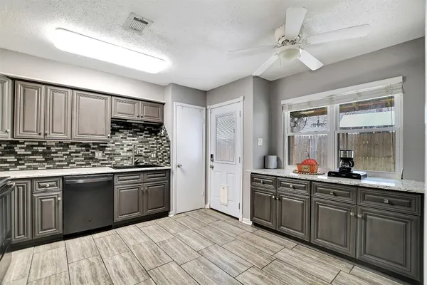 $259,900 | 8 Arlington Street, Conroe, TX 77301