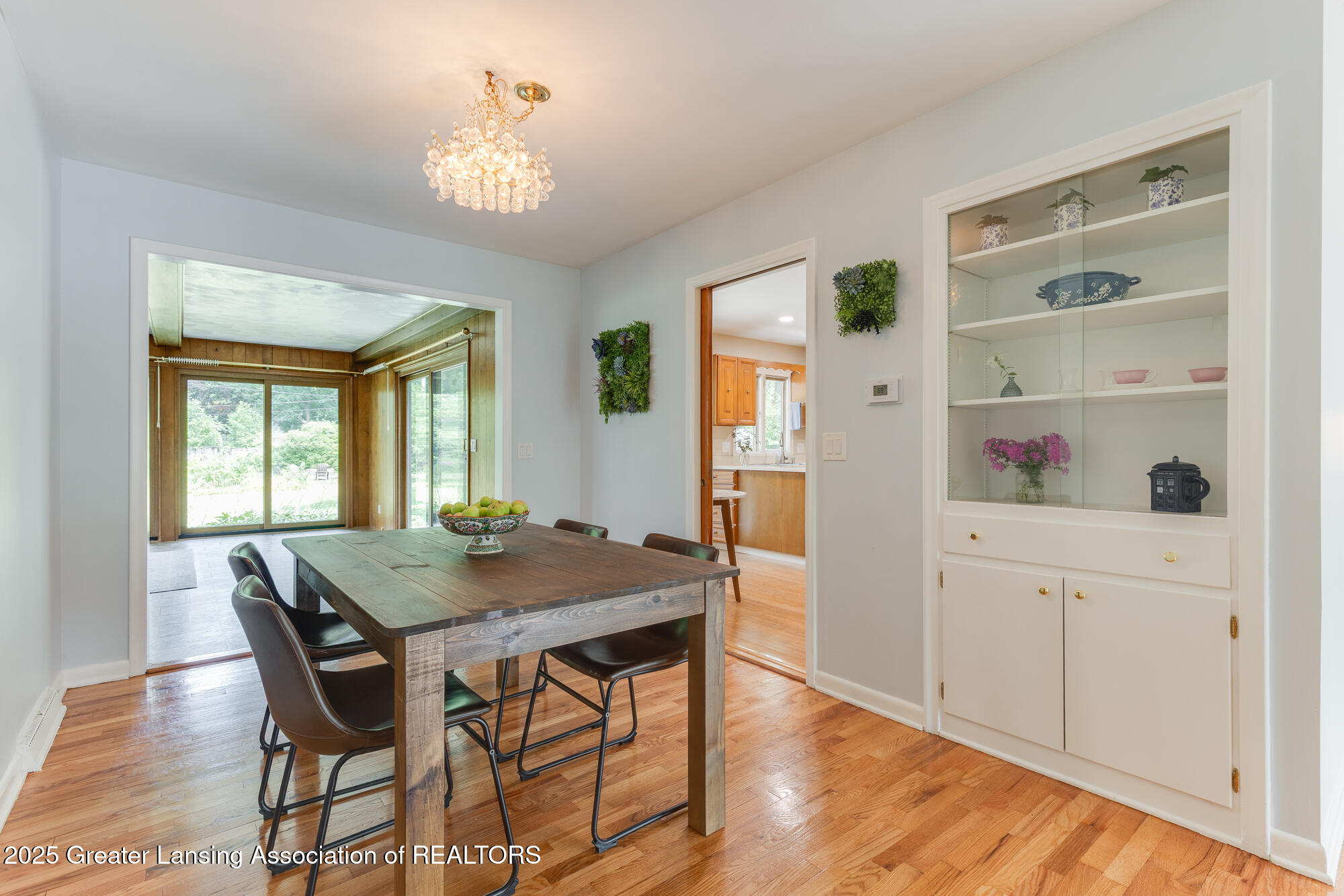 1522 Hitching Post Road East Lansing, MI 48823 - Photo 6 of 34 1552_Hitchingpost_FSBO-44
