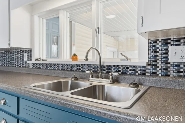 $399,000 | 897 32nd Street, Holland, MI 49423