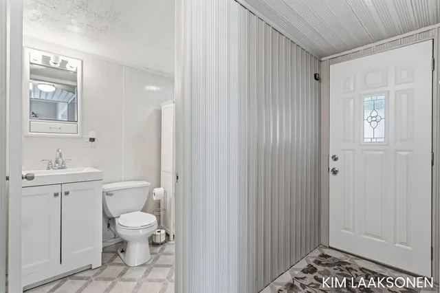 $399,000 | 897 32nd Street, Holland, MI 49423