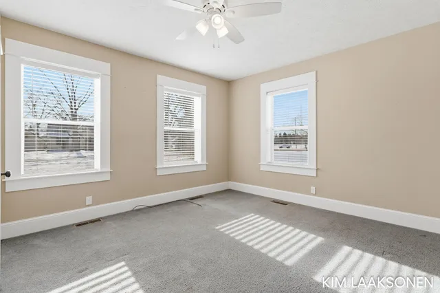 $399,000 | 897 32nd Street, Holland, MI 49423