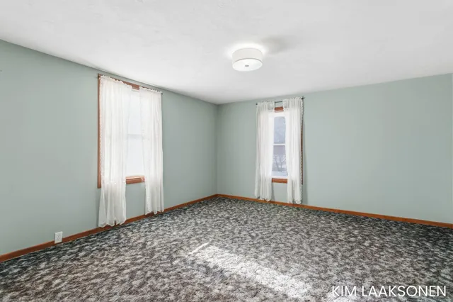 $399,000 | 897 32nd Street, Holland, MI 49423