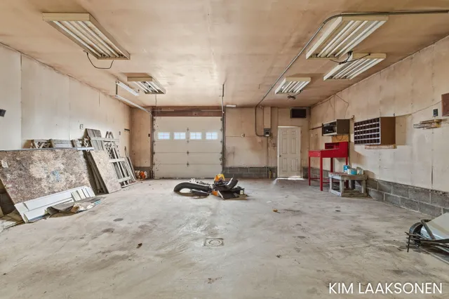 $399,000 | 897 32nd Street, Holland, MI 49423