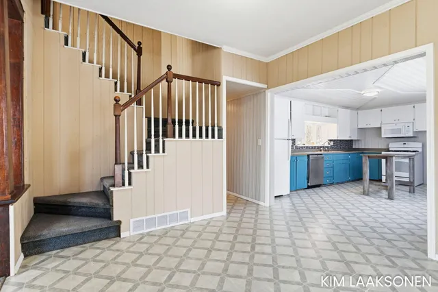 $399,000 | 897 32nd Street, Holland, MI 49423