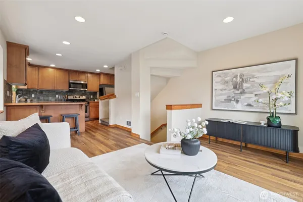 $499,999 | 9047 17th Avenue Southwest, Unit A, Seattle, WA 98106