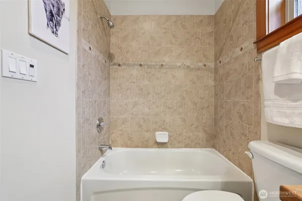 $499,999 | 9047 17th Avenue Southwest, Unit A, Seattle, WA 98106