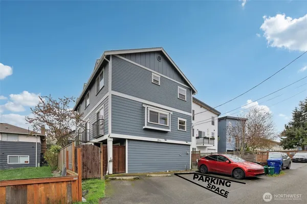 $499,999 | 9047 17th Avenue Southwest, Unit A, Seattle, WA 98106