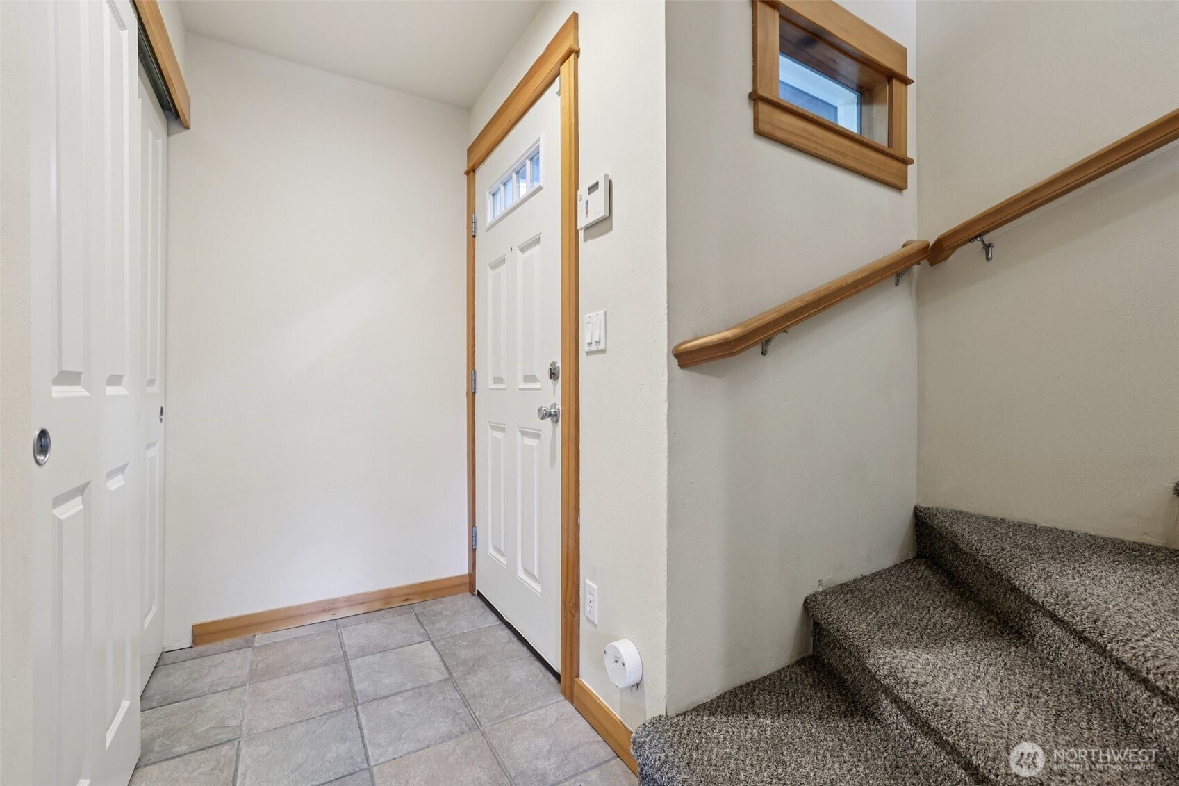 9047 17th Avenue Southwest, Unit A Seattle, WA 98106 - Photo 8 of 29
