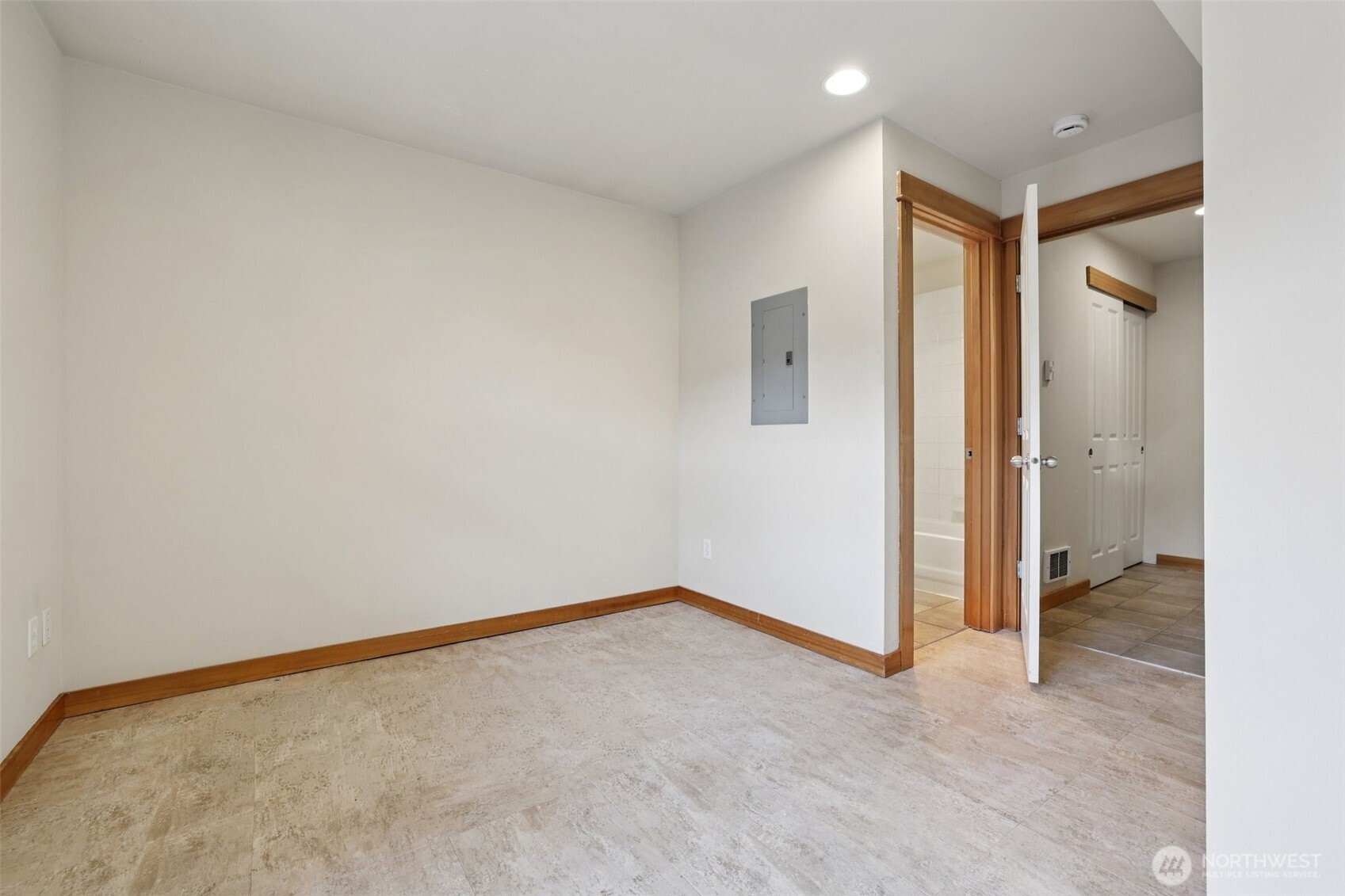 9047 17th Avenue Southwest, Unit A Seattle, WA 98106 - Photo 10 of 29 a view of an empty room