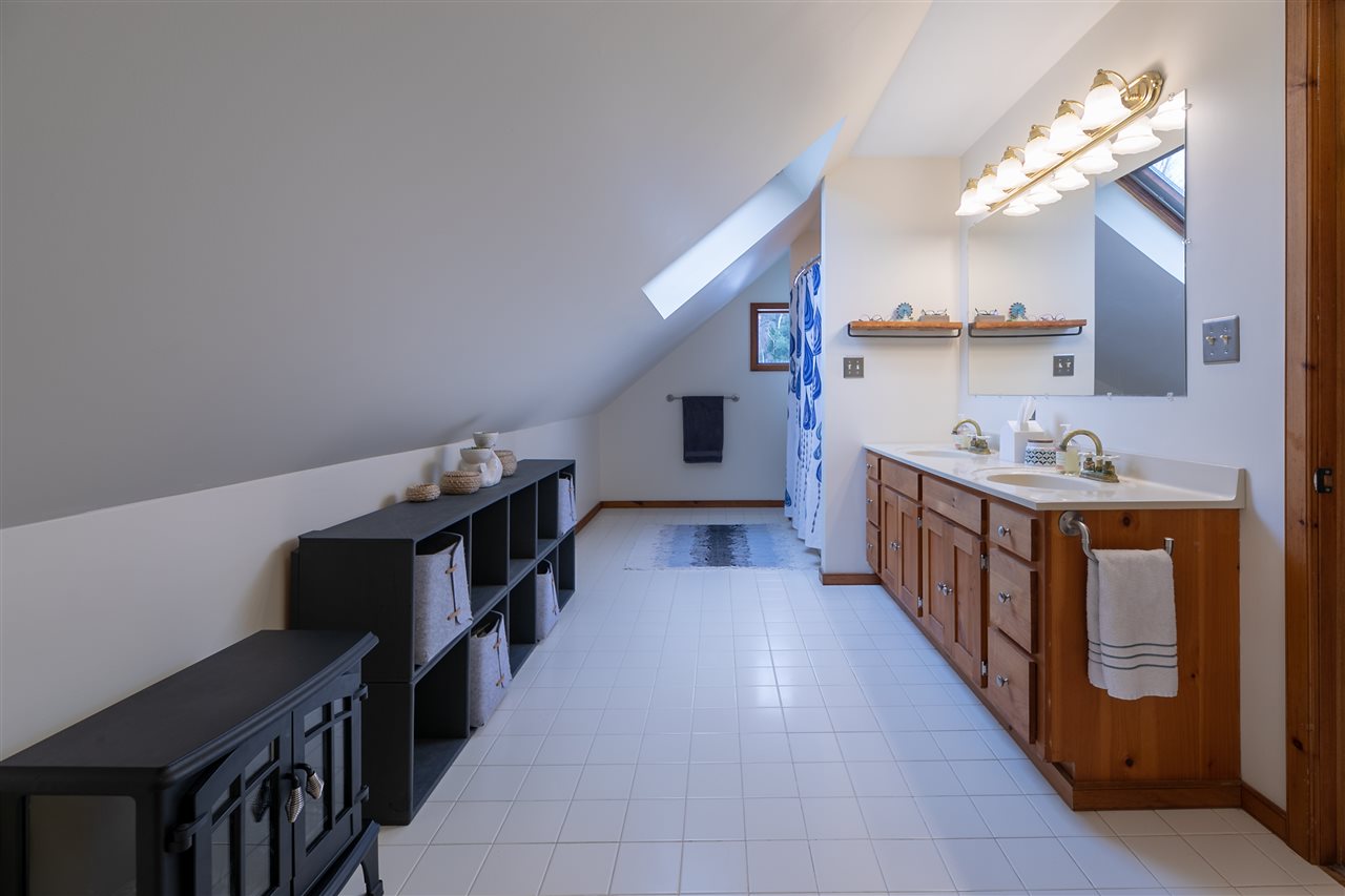 1849 Latham Road Thetford, VT 05043 - Photo 16 of 23 Gallery Image 16