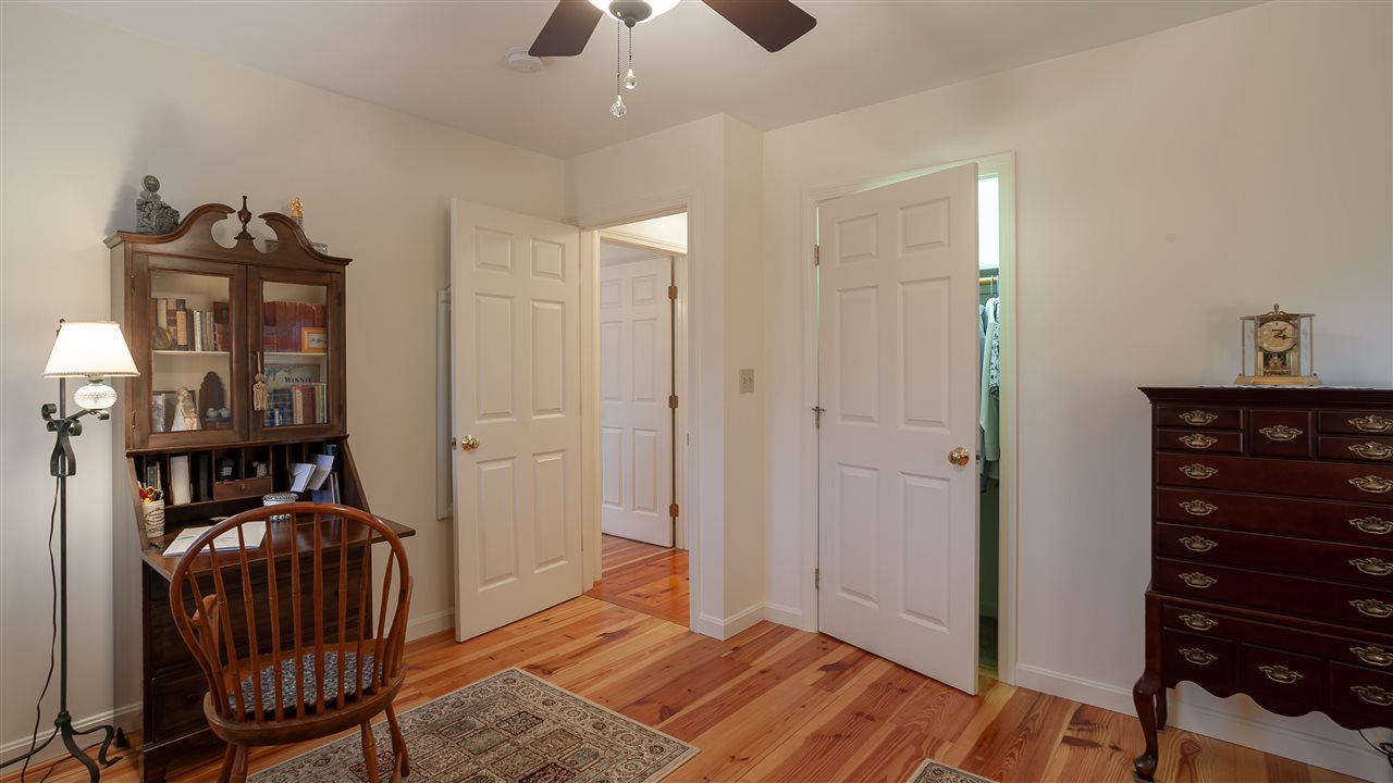 63 Dearborn Circle Walpole, NH 03608 - Photo 15 of 31