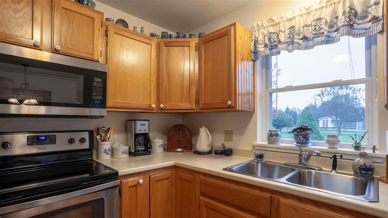63 Dearborn Circle Walpole, NH 03608 - Photo 6 of 31