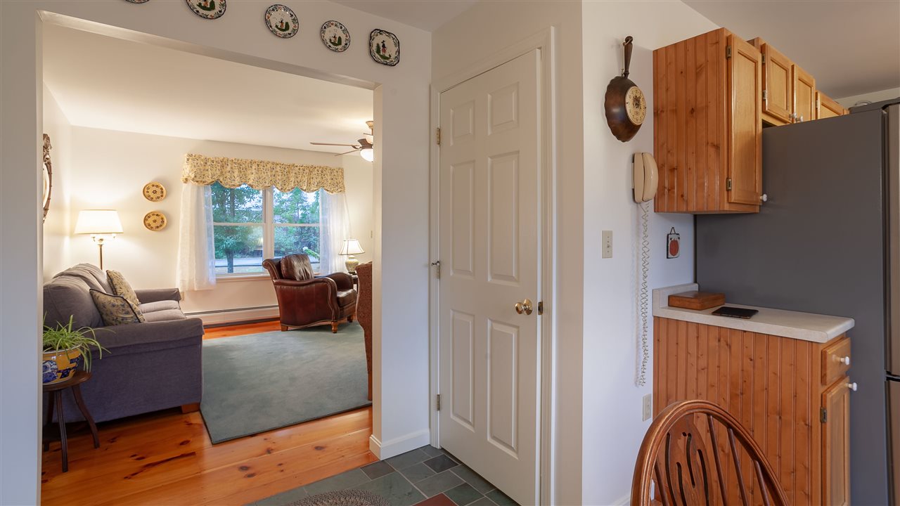 63 Dearborn Circle Walpole, NH 03608 - Photo 9 of 31