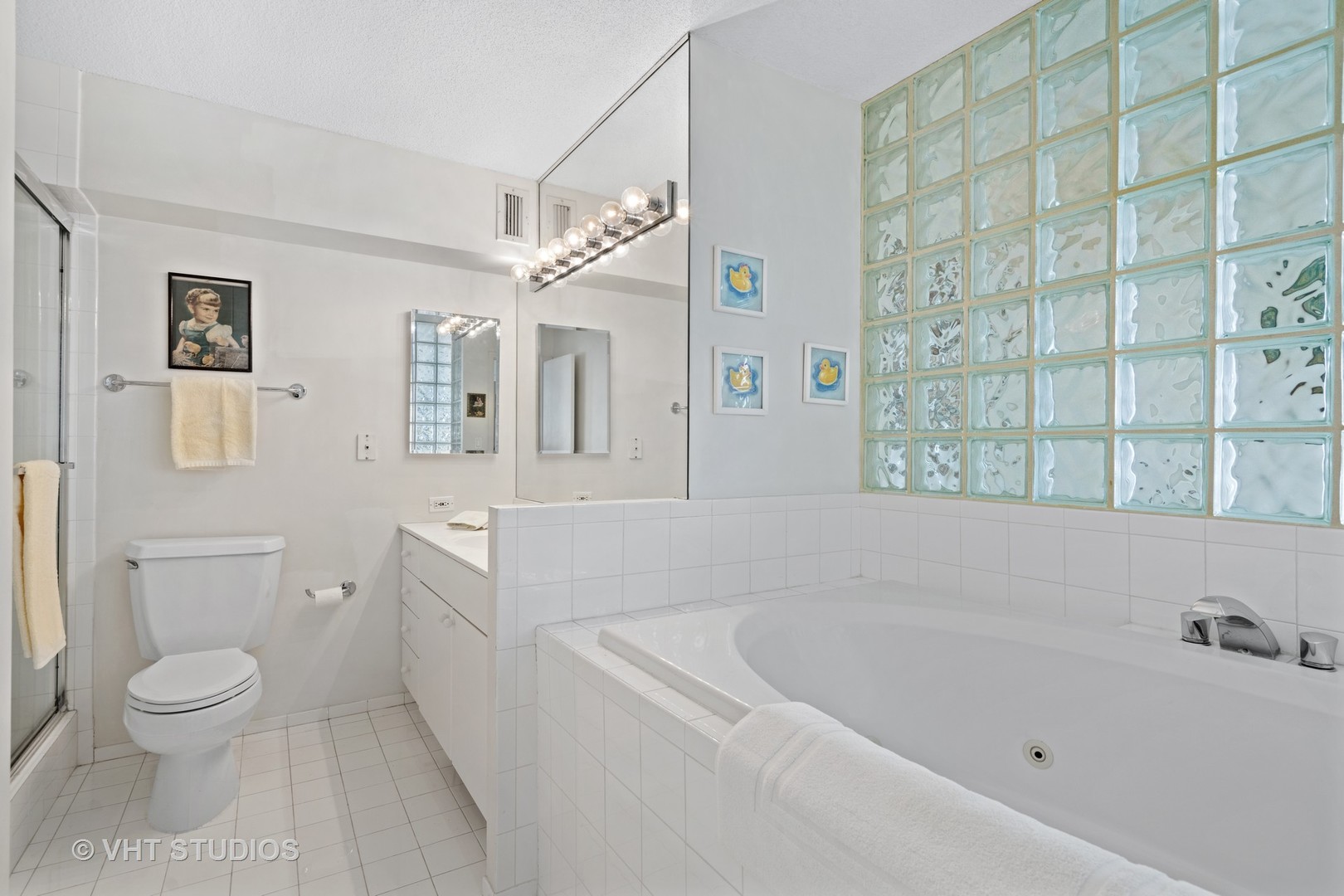 1313 North Ritchie Court, Unit 1905 Chicago, IL 60610 - Photo 12 of 21 Gallery Image 12