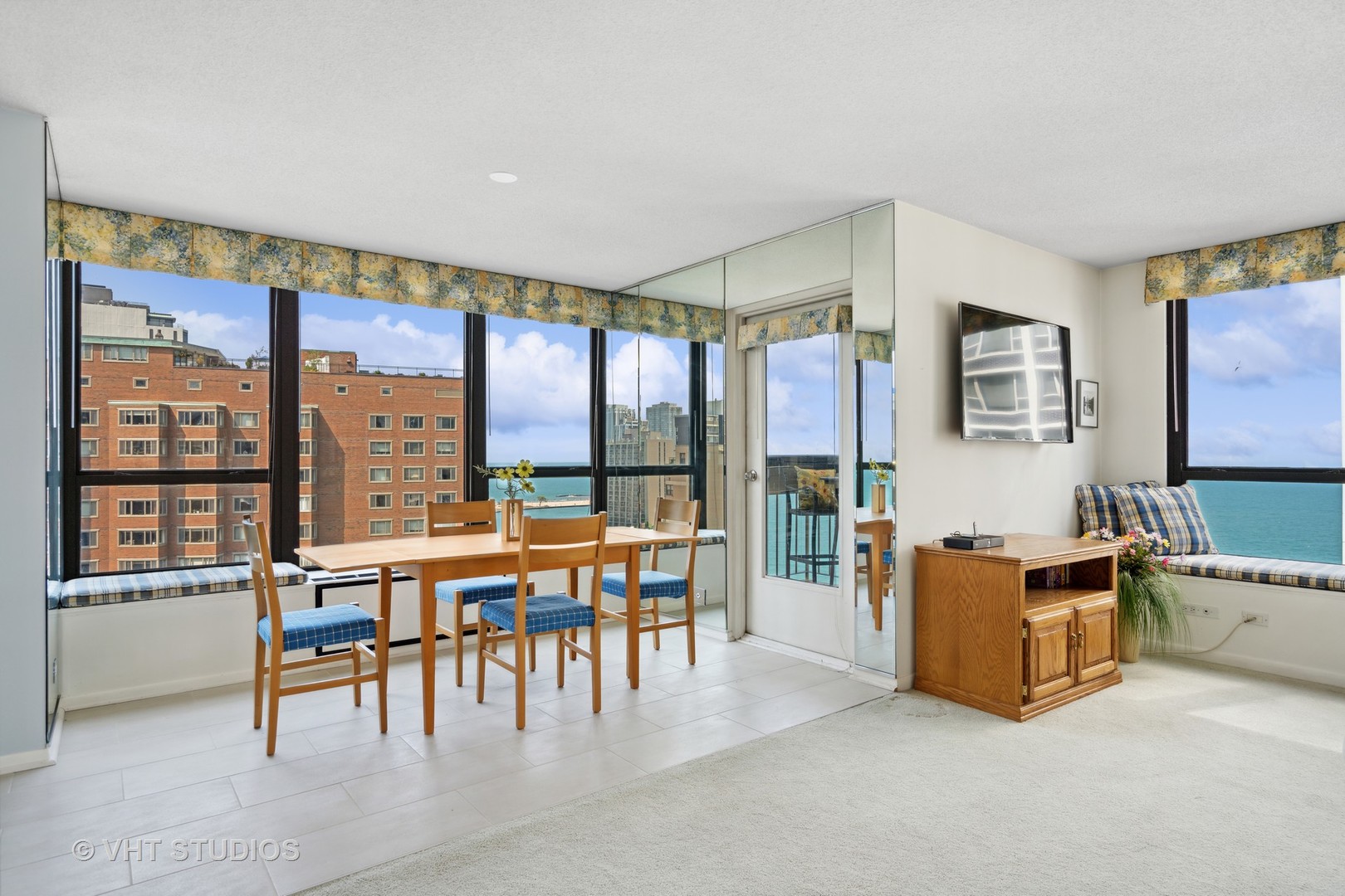 1313 North Ritchie Court, Unit 1905 Chicago, IL 60610 - Photo 8 of 21 Gallery Image 8