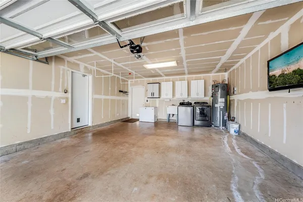 $4,000 | 94-1007 Halehau Street, Waipahu, HI 96797