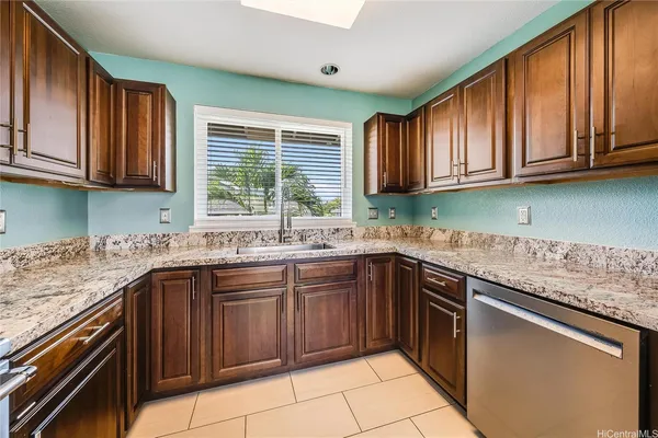$4,000 | 94-1007 Halehau Street, Waipahu, HI 96797