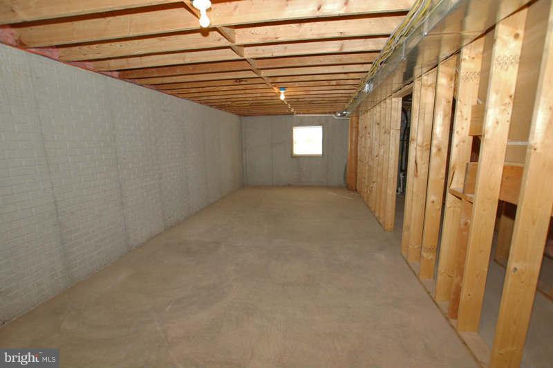 3641 Clifmar Road Baltimore, MD 21244 - Photo 23 of 27 a view of entryway