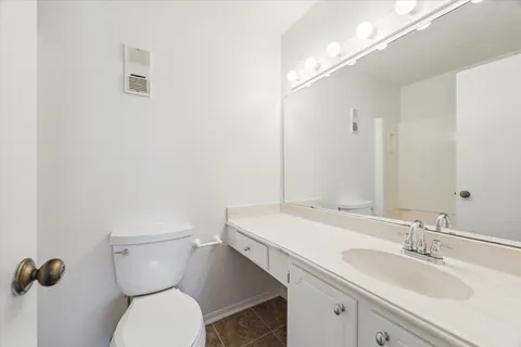 $215,000 | 2515 Bering Drive, Unit 11, Houston, TX 77057