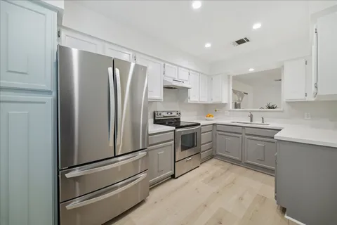 $215,000 | 2515 Bering Drive, Unit 11, Houston, TX 77057