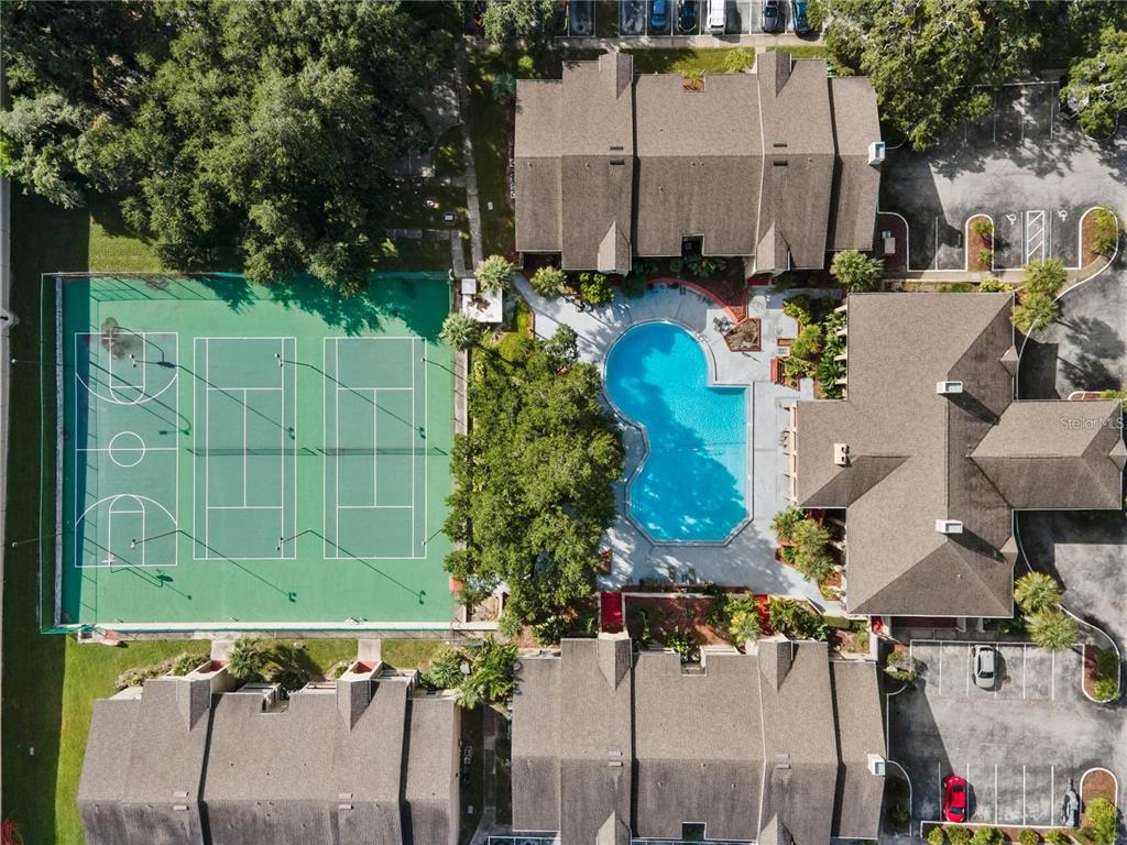 395 Wymore Road, Unit 207 Altamonte Springs, FL 32714 - Photo 31 of 32 an aerial view of a house with a garden