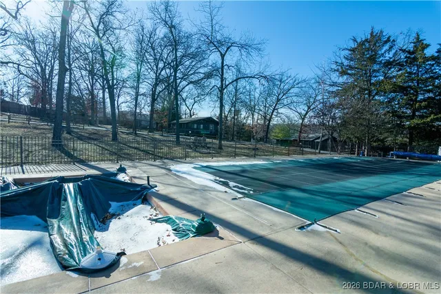 $174,900 | 255 Lone Oak Point, Unit 27, Sunrise Beach, MO 65079