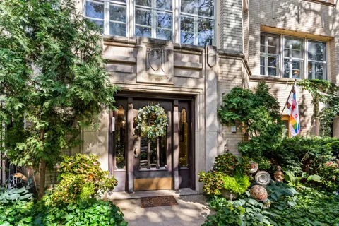 $325,000 | 7523 North Seeley Avenue, Unit 1, Chicago, IL 60645