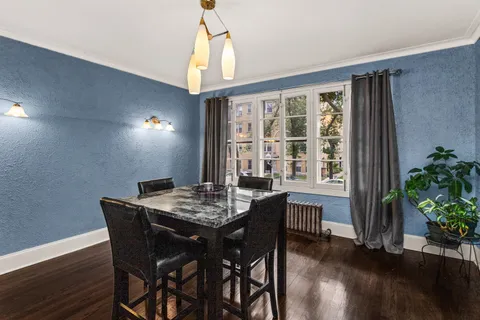 $325,000 | 7523 North Seeley Avenue, Unit 1, Chicago, IL 60645