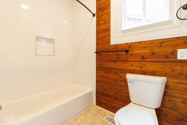 $1,300 | 1338 North Olney Street, Indianapolis, IN 46201