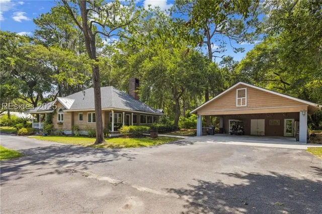 $1,095,000 | 174 Alljoy Road, Bluffton, SC 29910